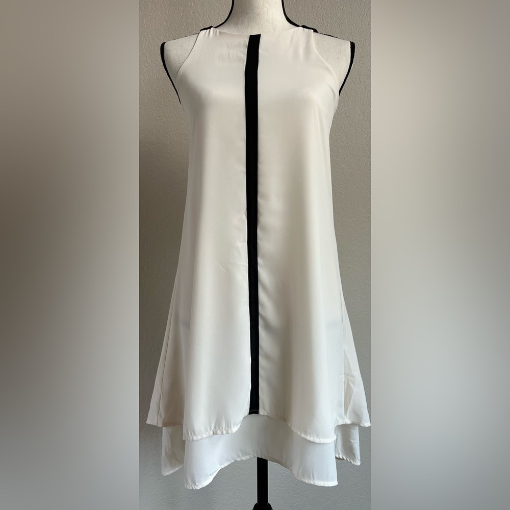 Monteau White Midi Dress with Black Center Stripe